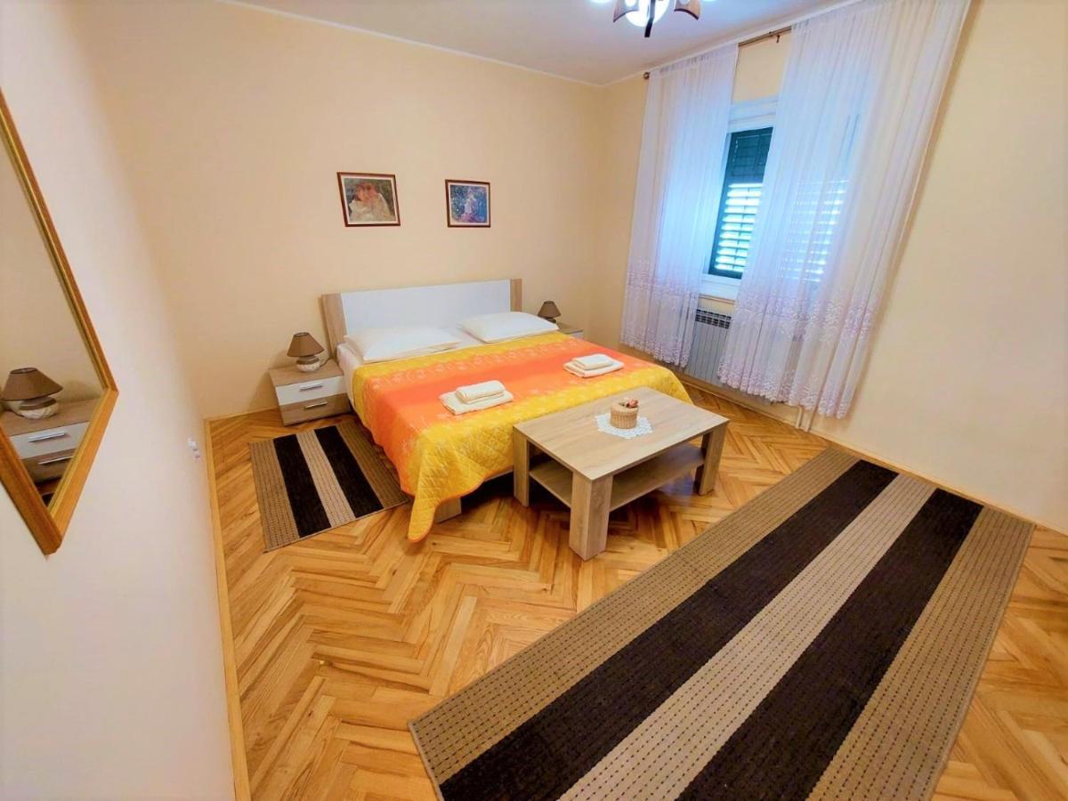 Apartment Big Lasan Vodice Esterno foto