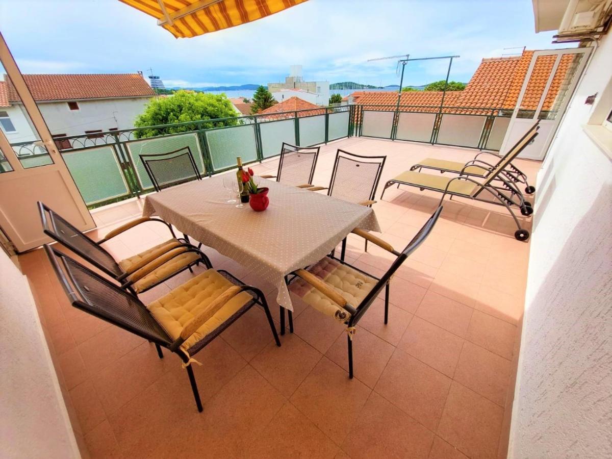 Apartment Big Lasan Vodice Esterno foto
