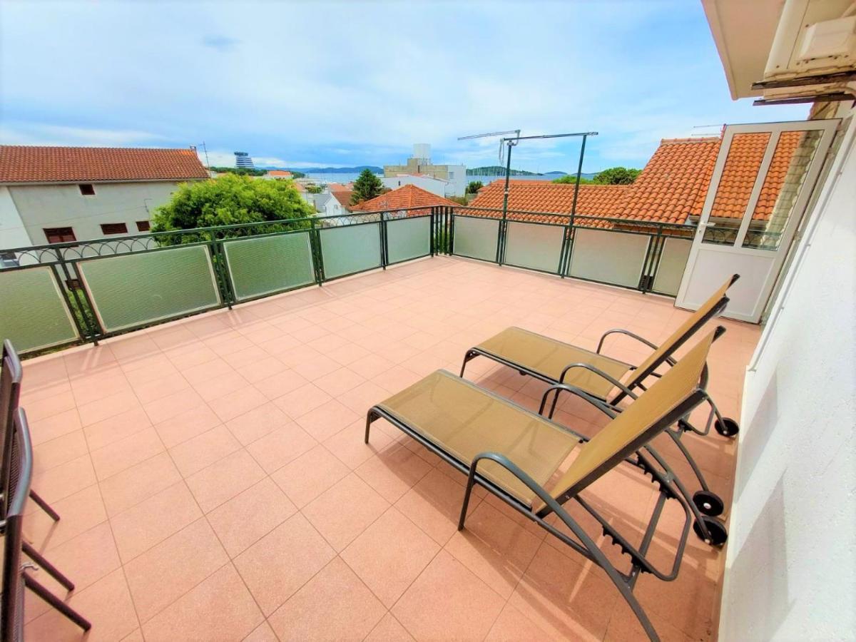 Apartment Big Lasan Vodice Esterno foto