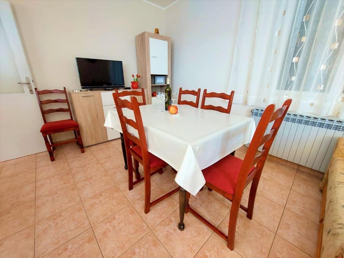 Apartment Big Lasan Vodice Esterno foto