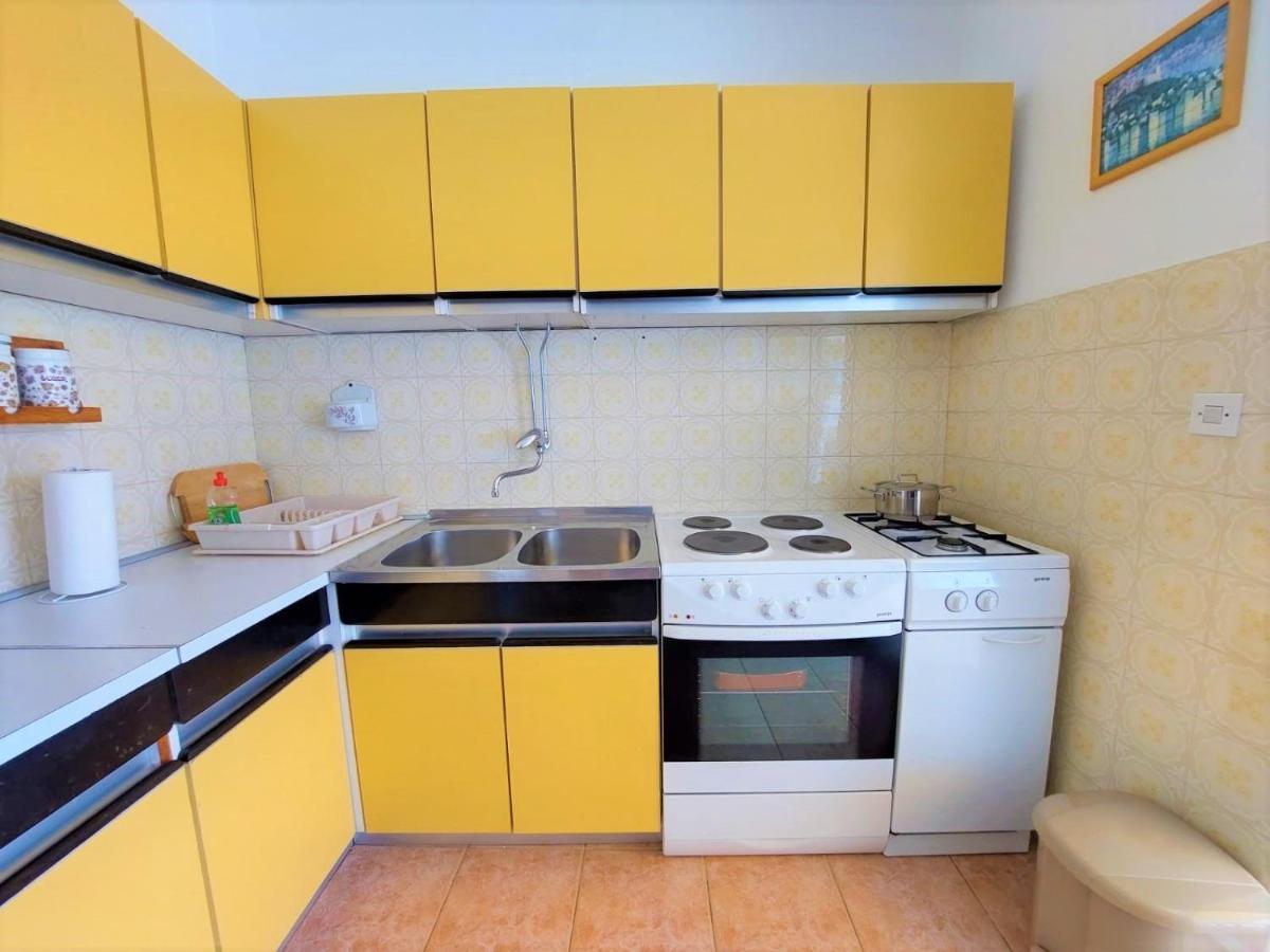 Apartment Big Lasan Vodice Esterno foto