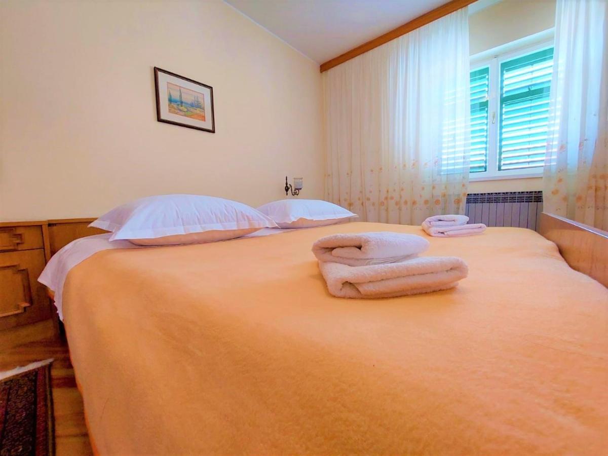 Apartment Big Lasan Vodice Esterno foto